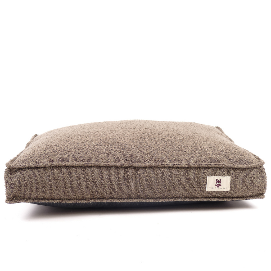 Noah Hundeseng Brown