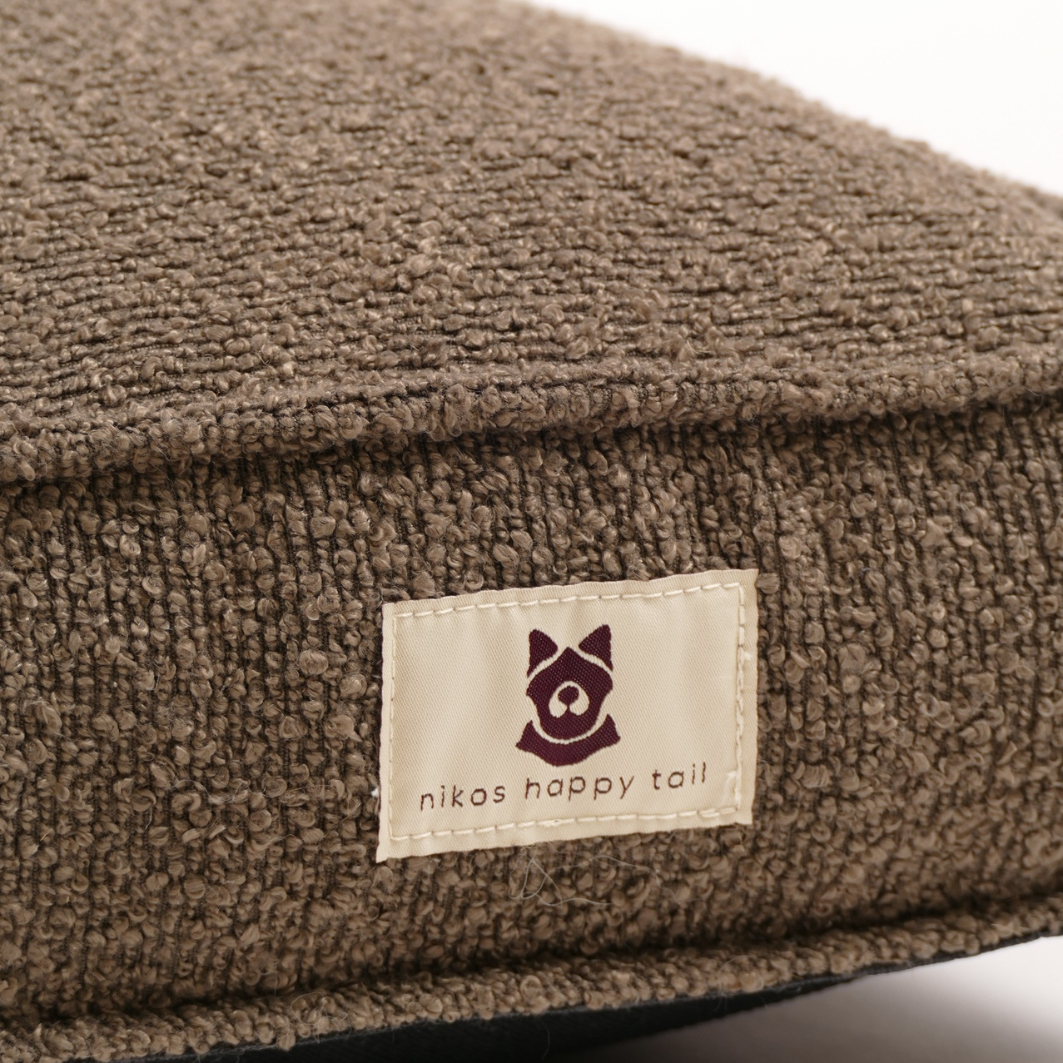 Noah Hundeseng Brown