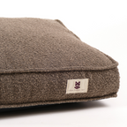 Noah Hundeseng Brown