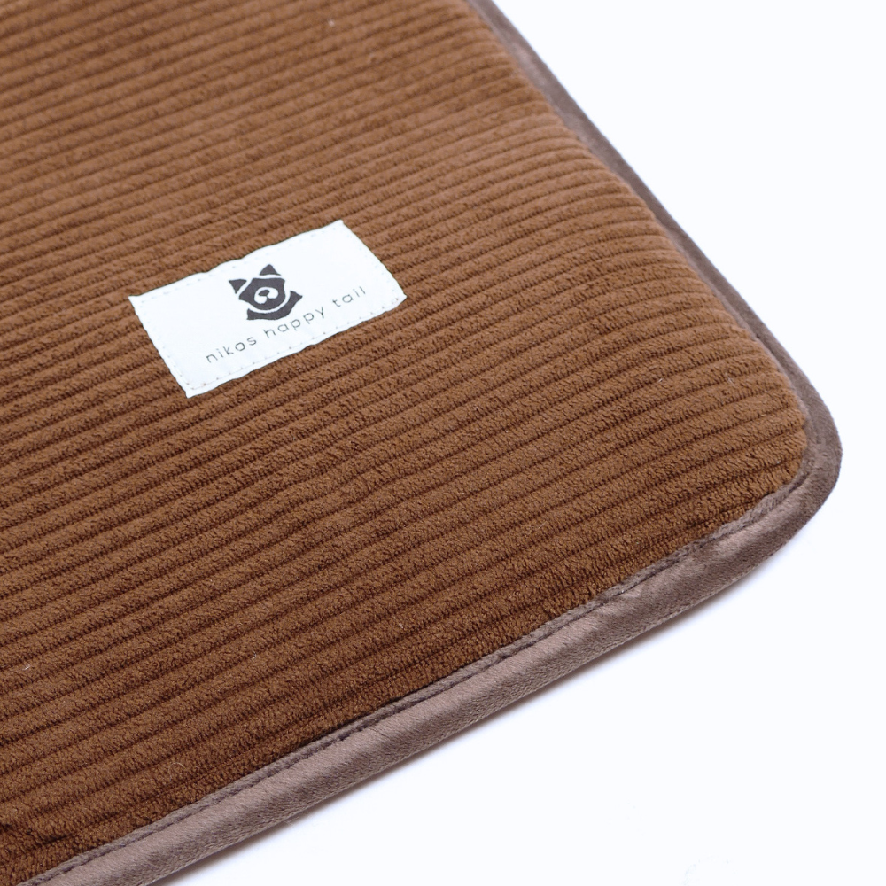 Alma Hundemadras Brown